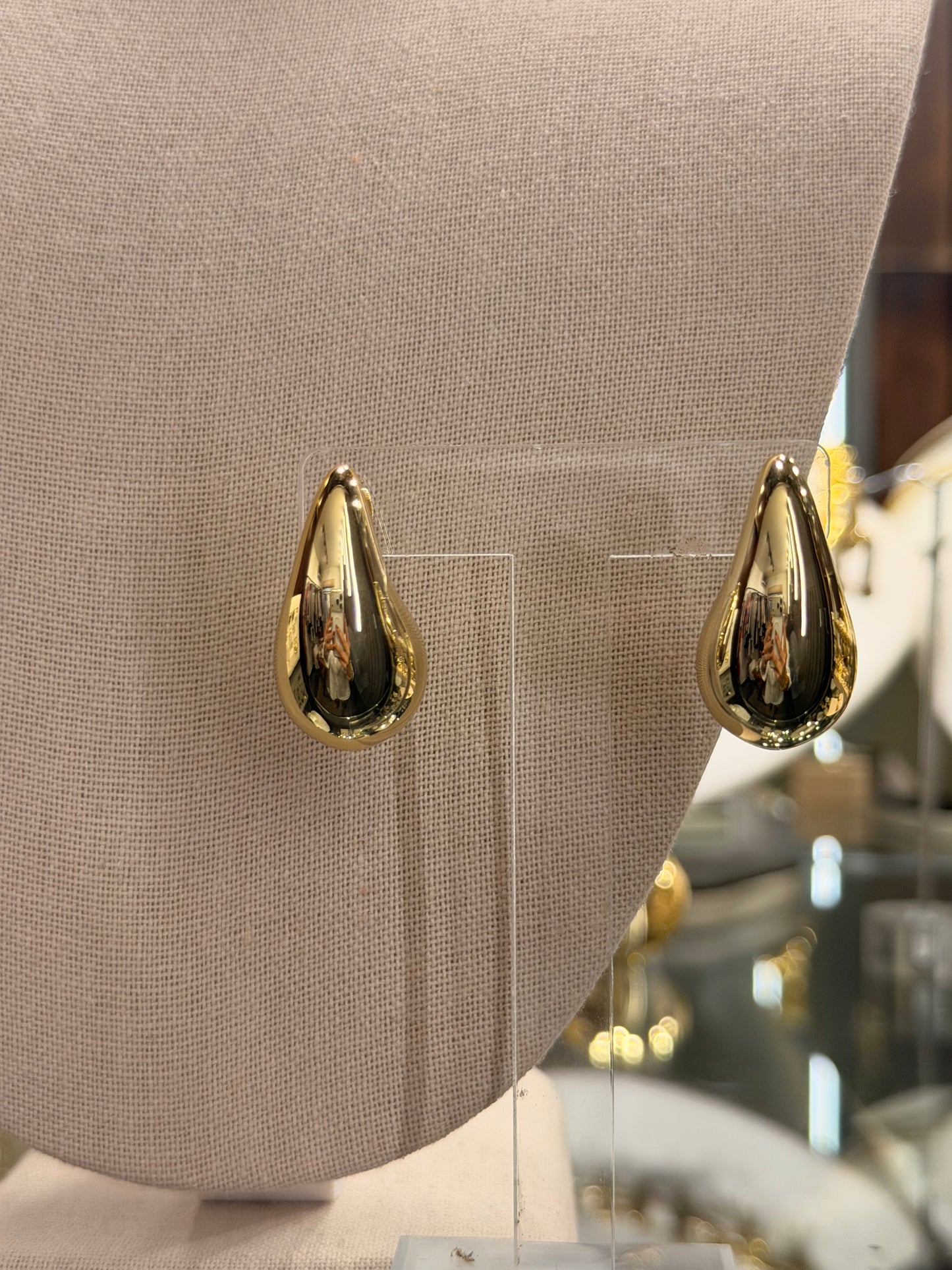 Set cuello y aretes de gota rodinado oro Goldfilled