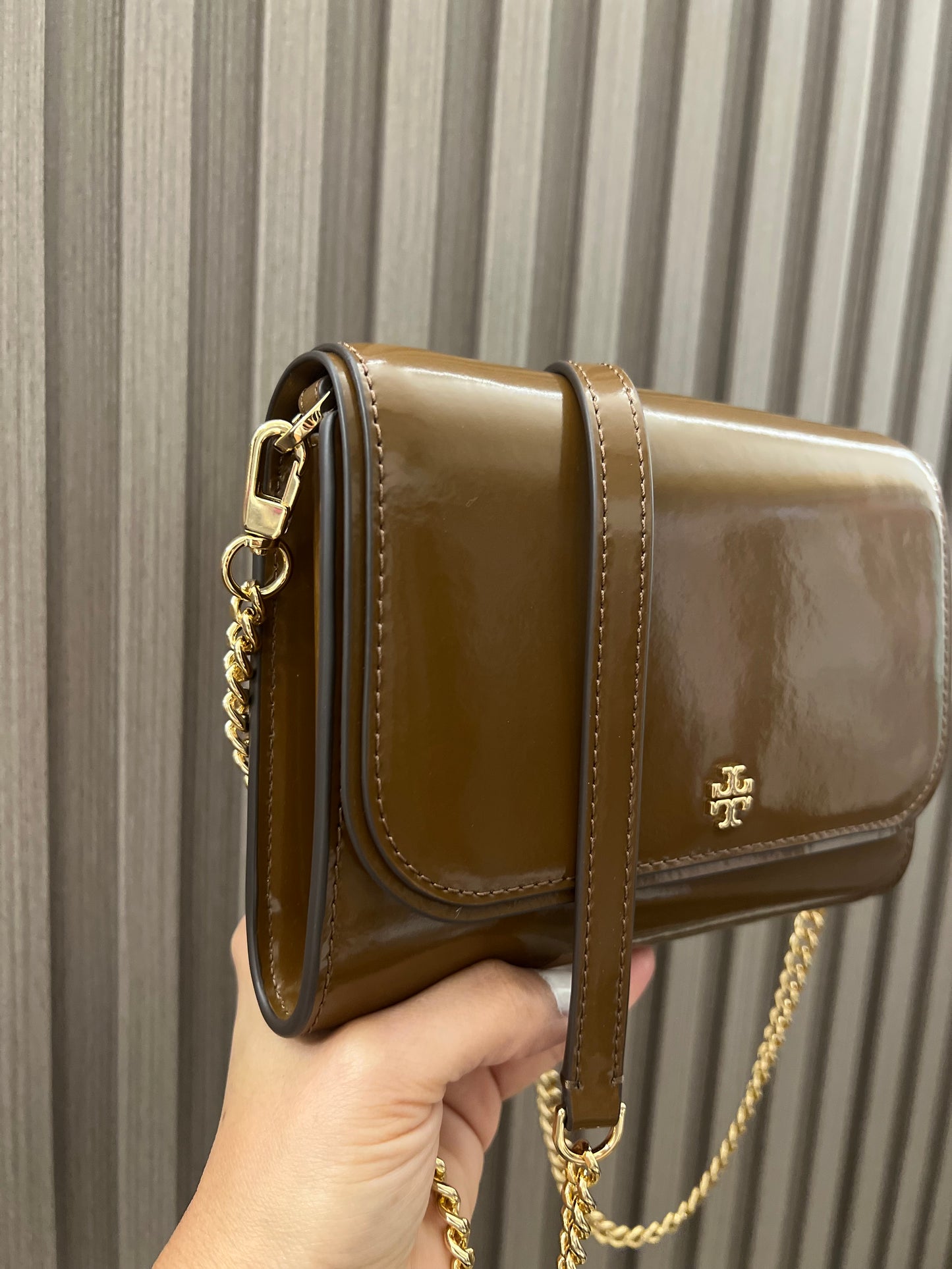 Tory Burch Emerson Chain Wallet