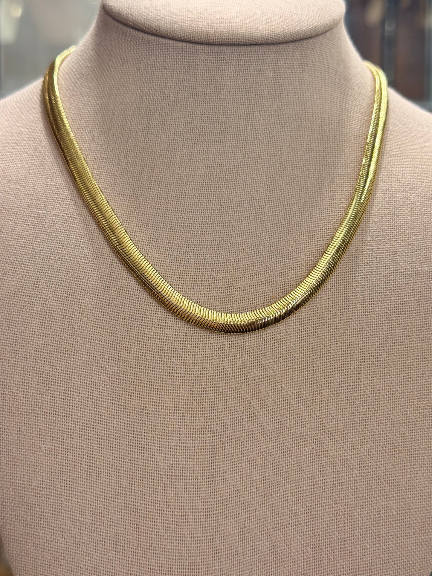 Gargantilla plain rodinada oro Goldfilled