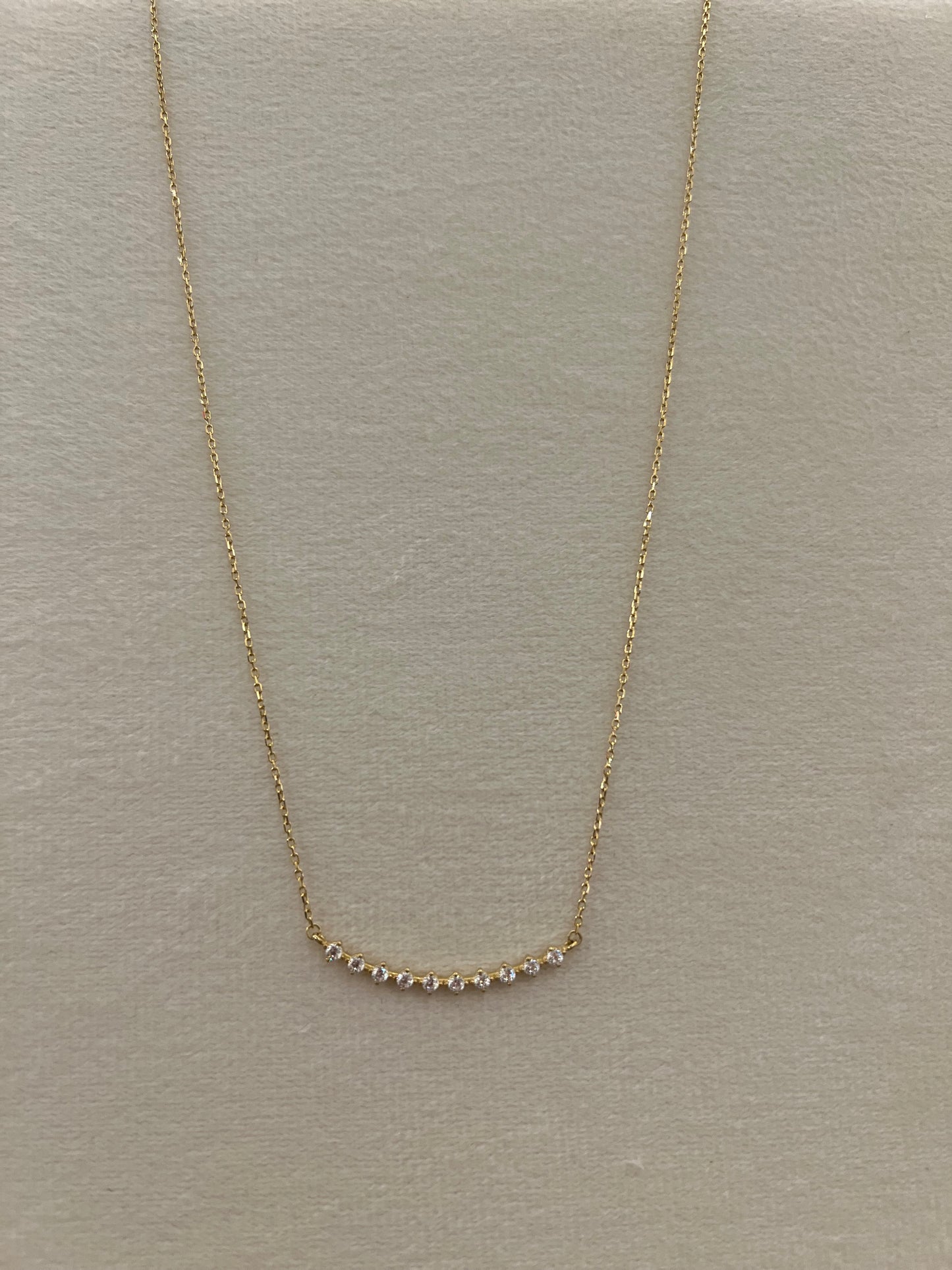 Cadena de Oro con Circones Lineales