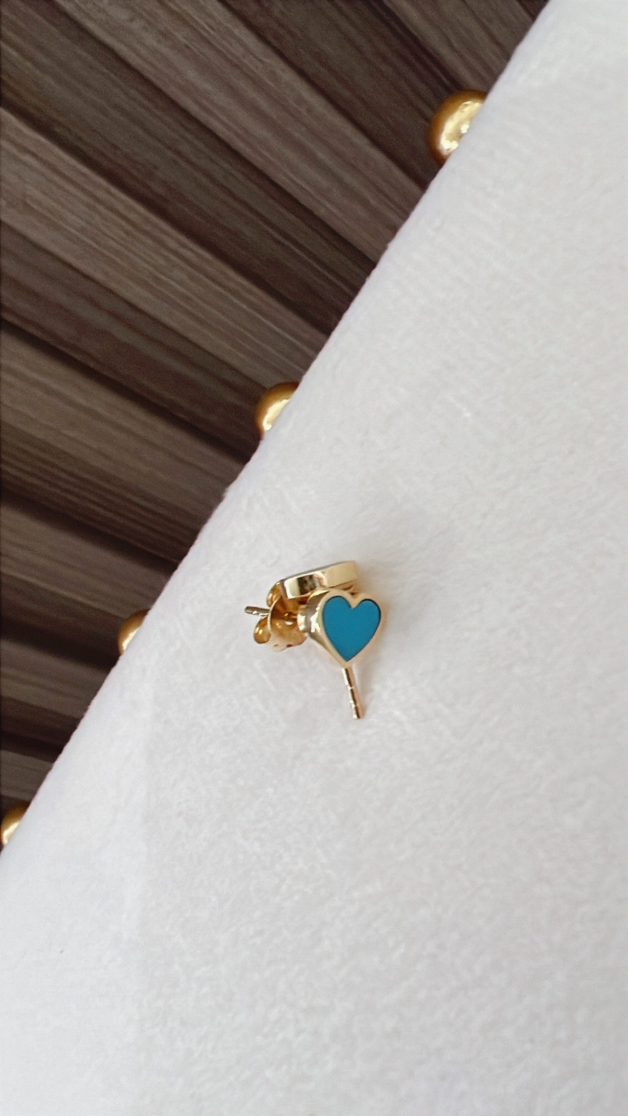 Aretes Corazón Turquesa en Oro 18K