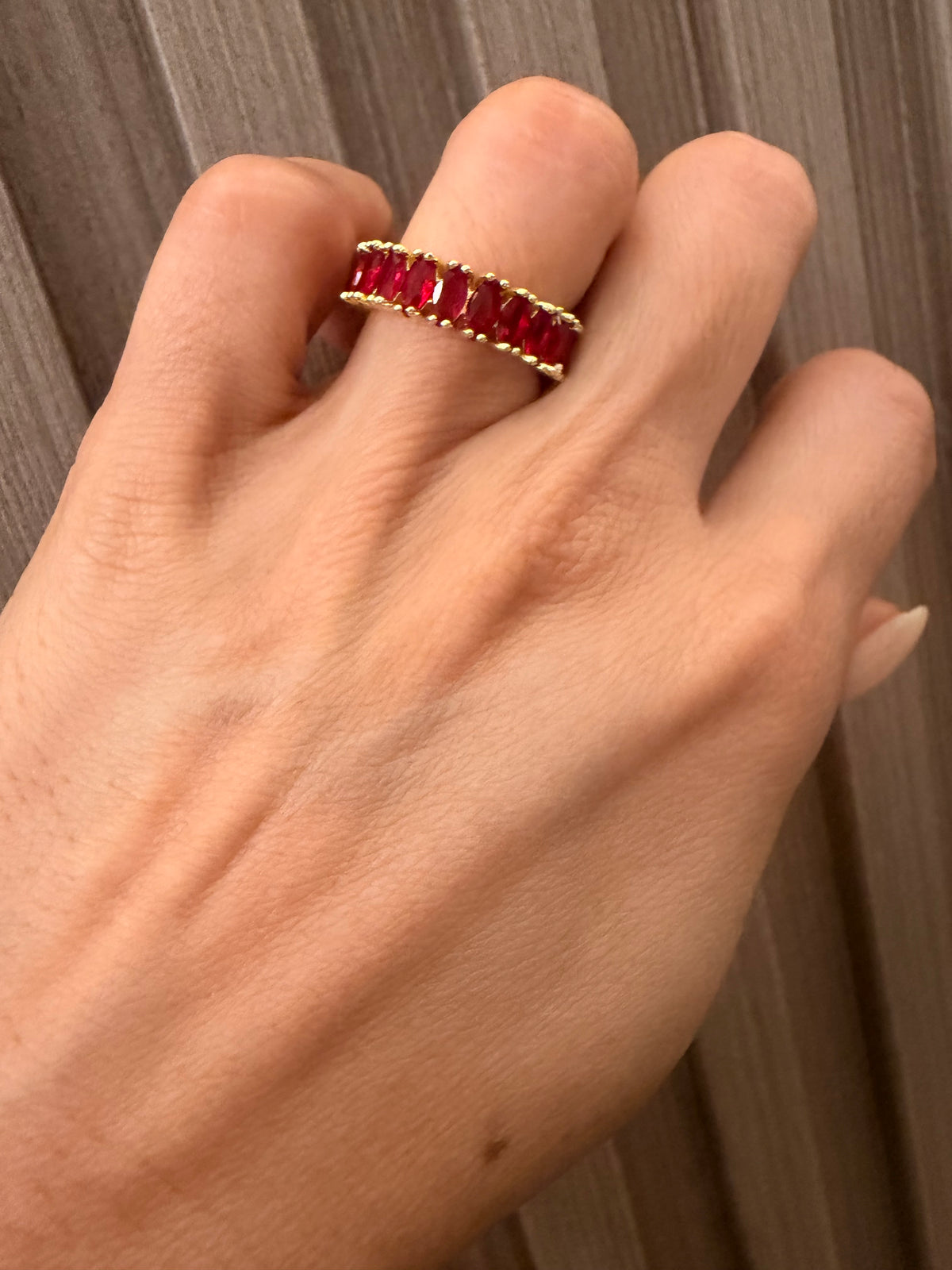 Anillo de baguettes ovalado red rodinado