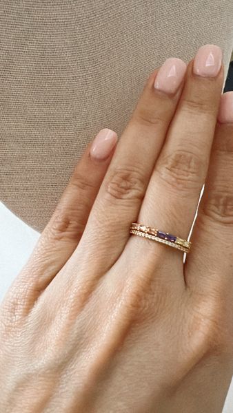Anillo de Circones y Baguettes