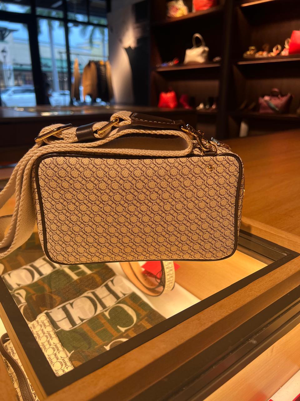 Carolina Herrera Shopping Crossbody Caracas