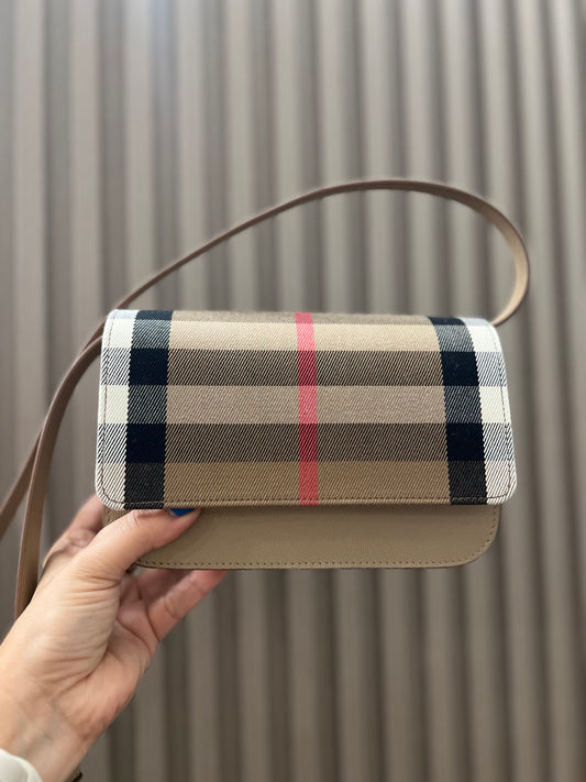 Burberry Madison Chestnut Beige