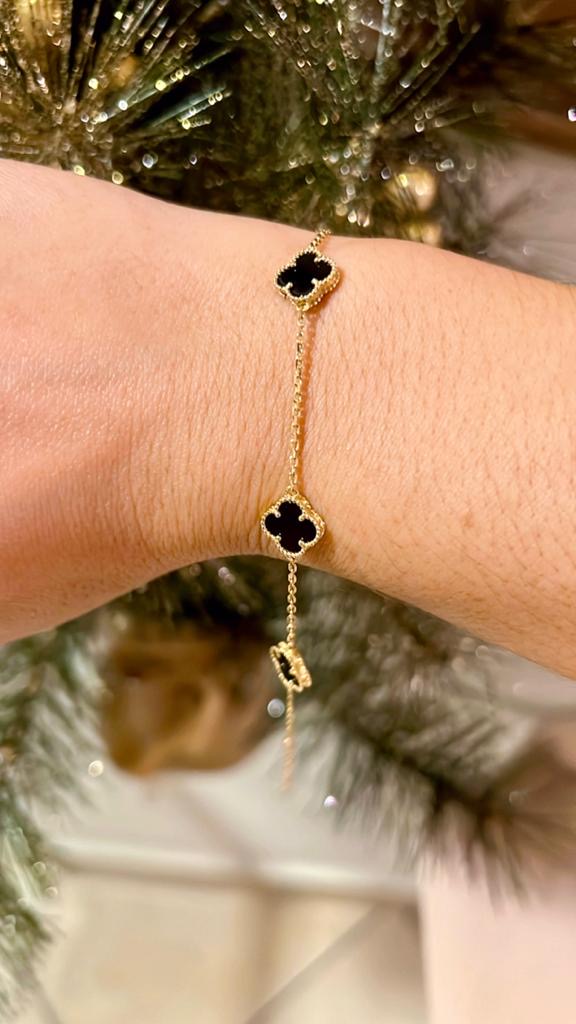 Brazalete de Oro Flor Onyx