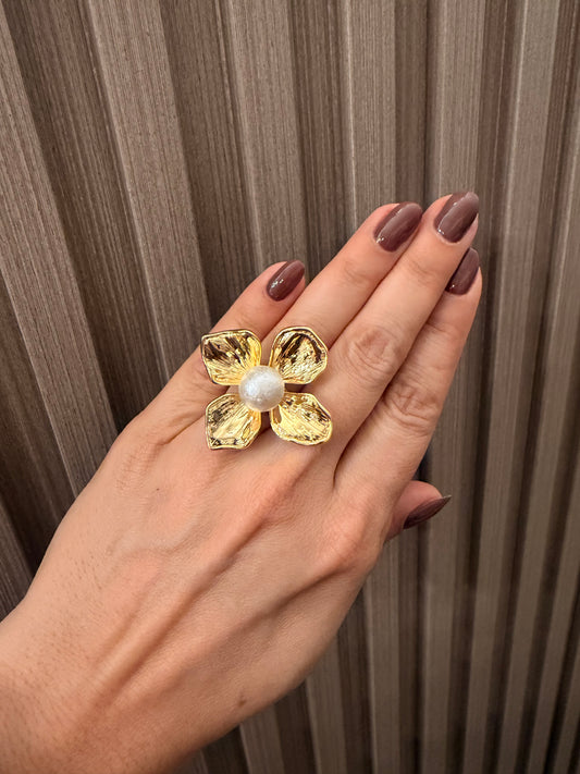 Anillo rodinado con diseño de flor y perla oro Golfilled baño de oro de 24 kil