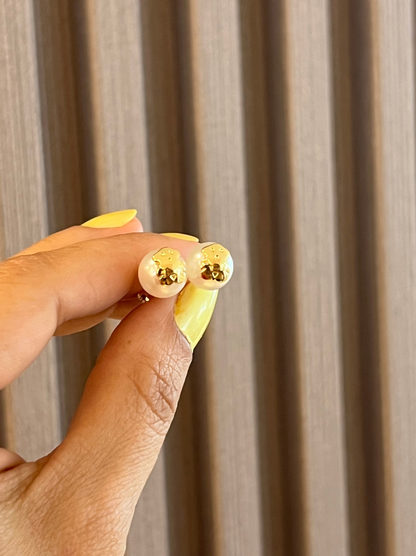 Aretes de Perla con osito rodinado Gold