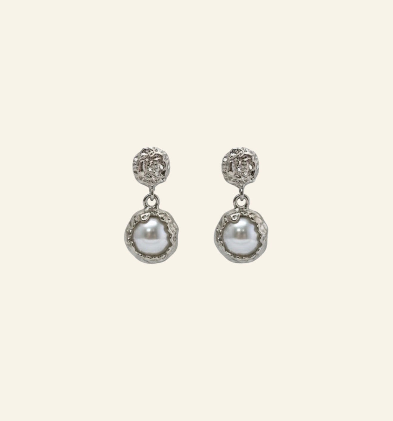 Aretes colgantes silver con perlas rodinado oro Golffield