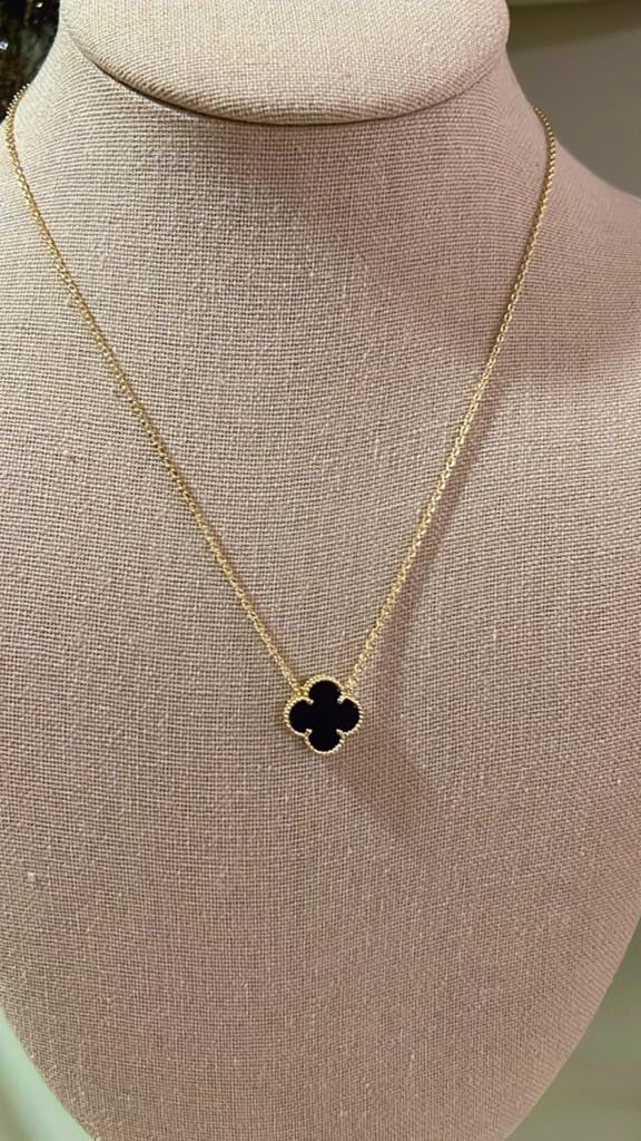 Cadena de Oro con dije Flor Onyx Medium