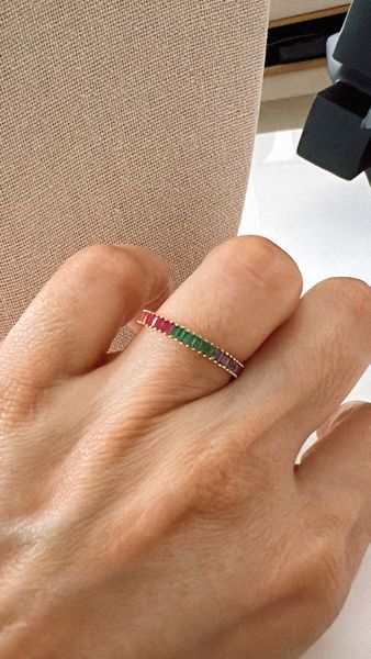 Anillo de Baguettes de Colores