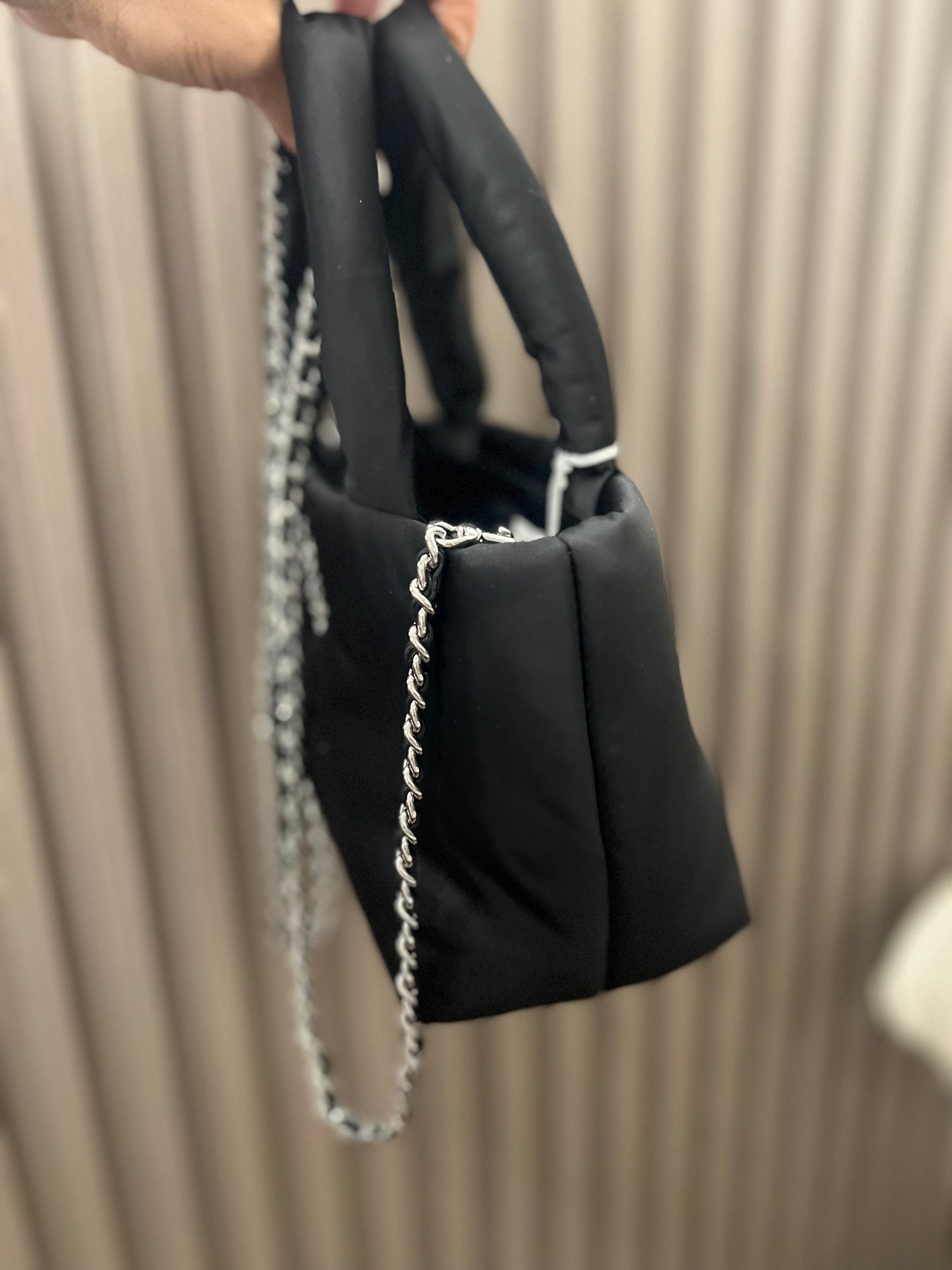 Bolso Tory Burch Britten Nylon Puffy Mini Tote