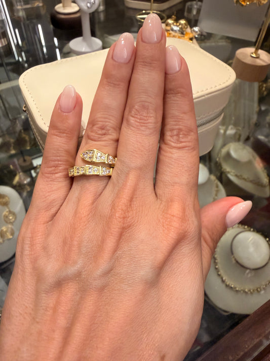 Anillo inspirado serpiente Gold con circonias