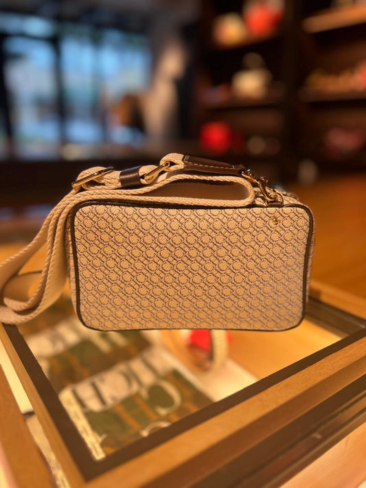 Carolina Herrera Shopping Crossbody Caracas
